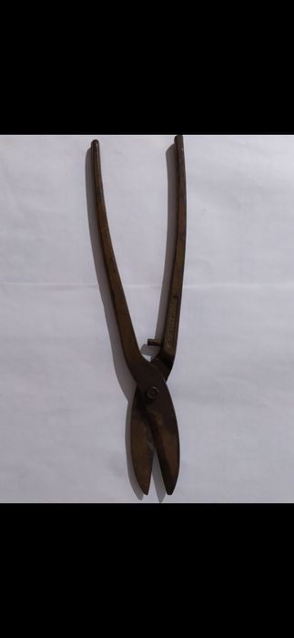 Лом,колун,топоры,ножницы по металлу