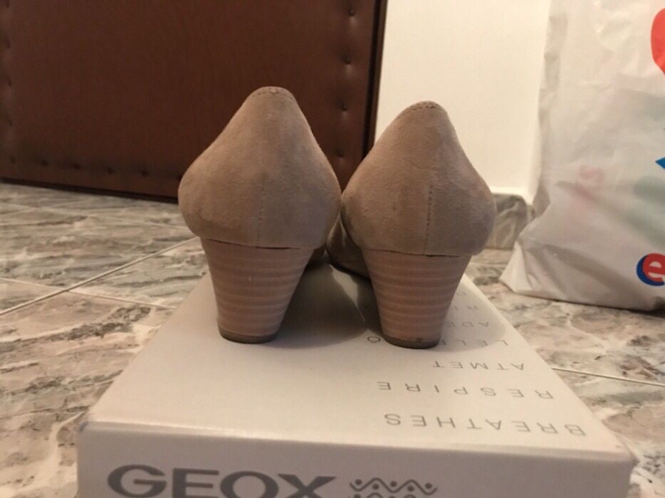 Pantofi Geox Respira piele intoarsa 39 dama