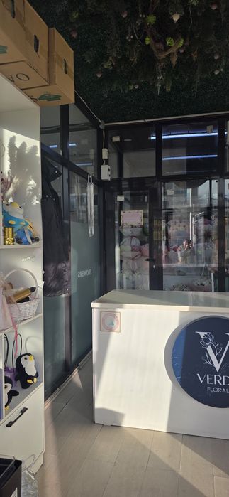 Продаётся готовый цветочный бизнес.