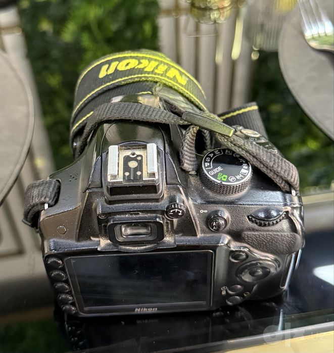 Прлдается срочно фотопарат Nikon3200