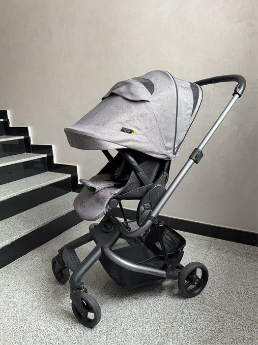 Продам коляску с люлькой MINI  by Easywalker Stroller Soho Grey