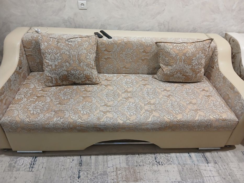 Продам диван 2-х спальный