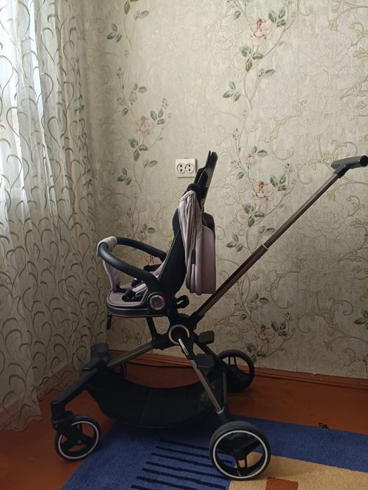 Детская коляска.