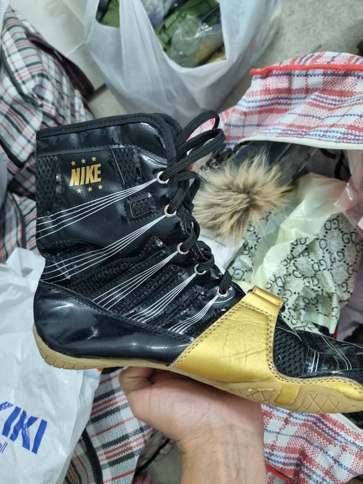 Боксерки Nike черно золотые