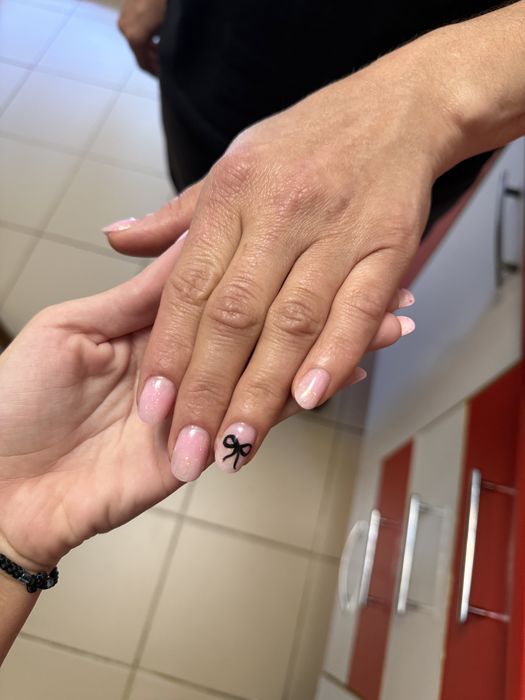 Unghii cu gel / semi cu apex