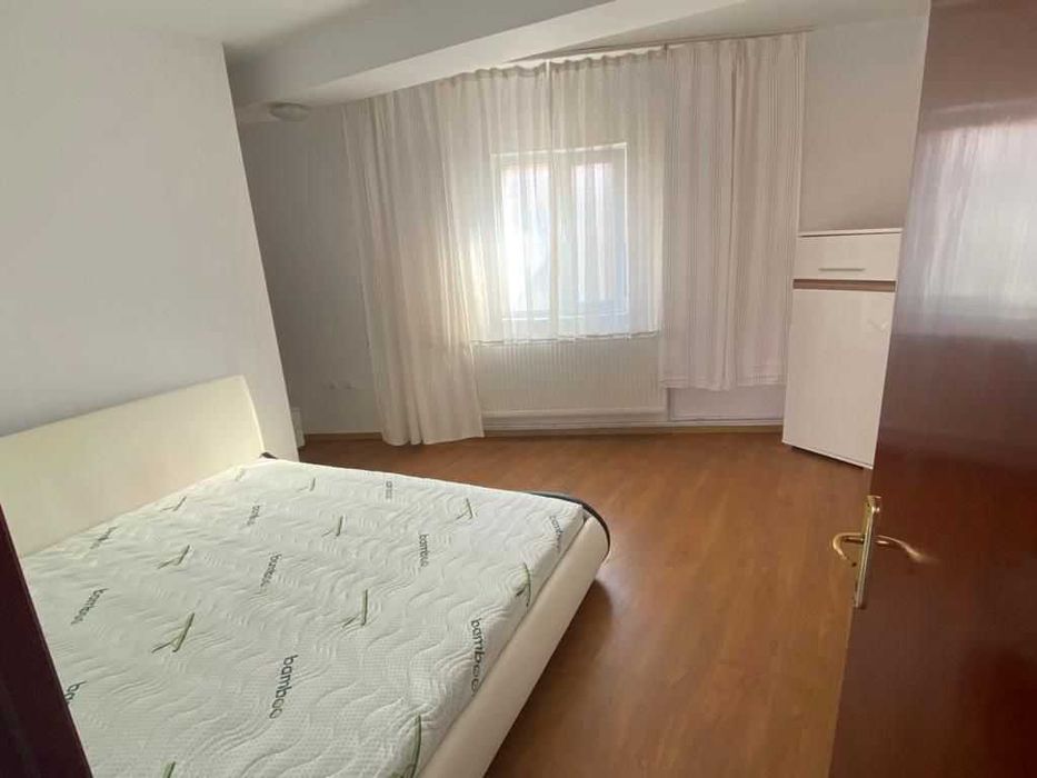 Închiriez apart. cu 2 camere, zona Parc-Piata Chiriac aproape de UMF