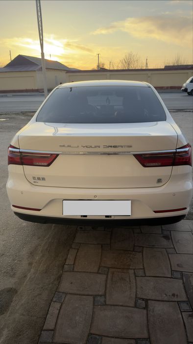 BYD Qin 2022й 450км запас ход