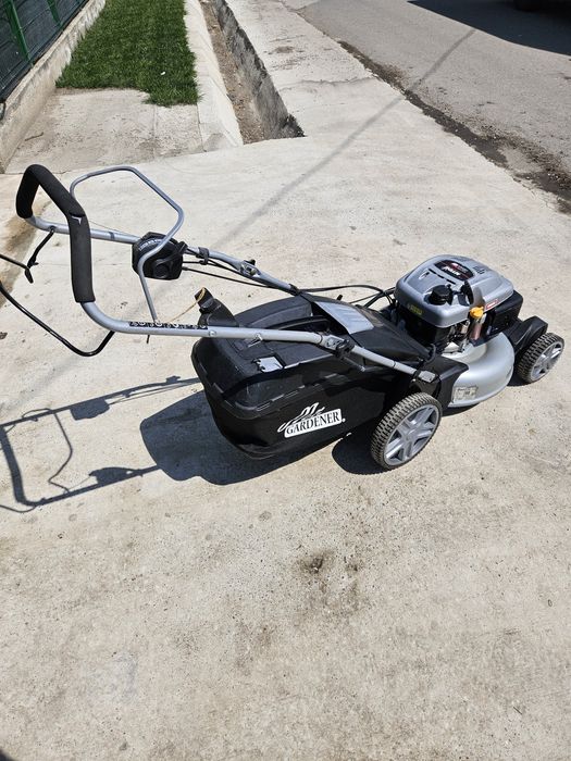 Masina de tuns iarba gazon MrGardener