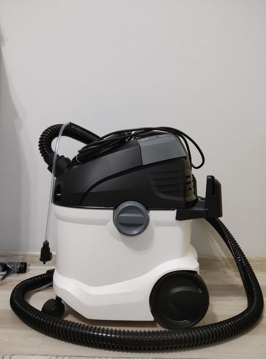 Продам новый моющий пылесос Karcher se 5