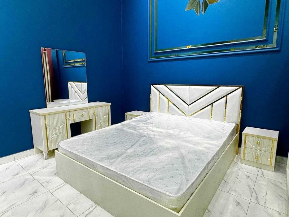 Yangi Spalnya garnituri Sotiladi