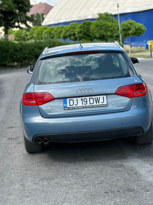 Audi  A4. b8 2.0 D vand / schimb