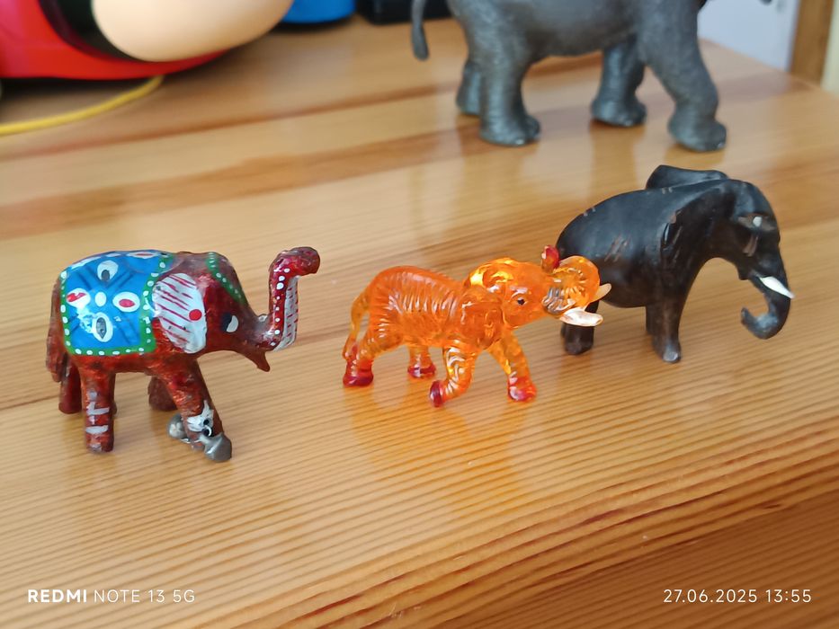 Останали последни бройки от колекцията на слончета