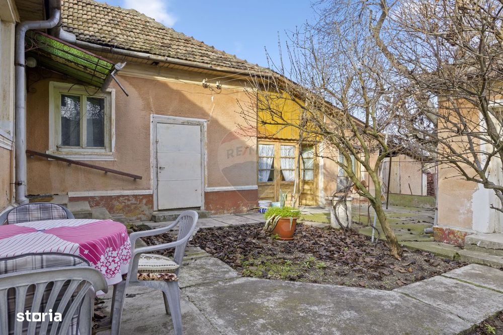 Casă de vanzare, pozitie excelenta, la intrare in Loc. Galsa