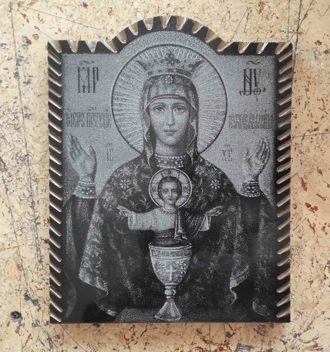 Рисувани портрети за надгробни паметници