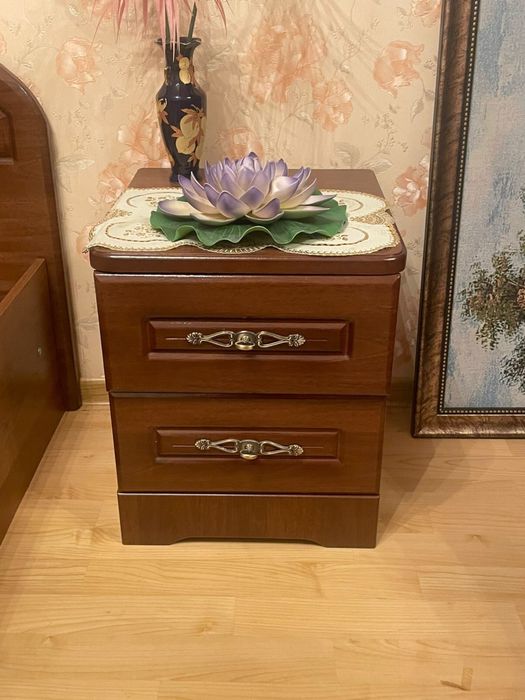 Продаем спальный гарнитур