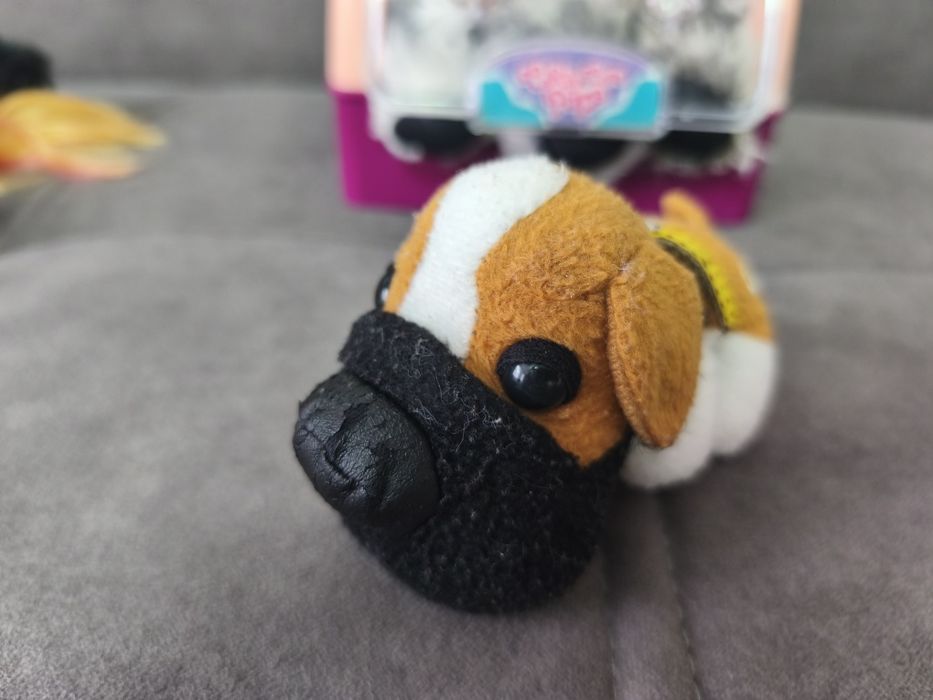 Продам игрушки - собачки +переноска.
