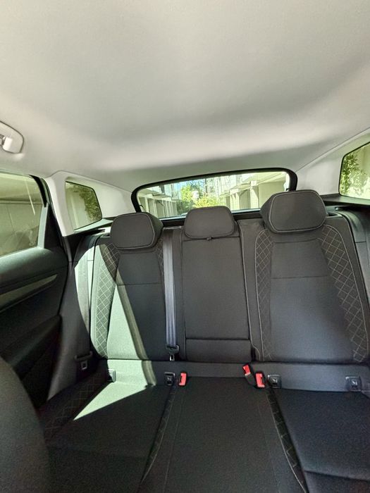 Vand Skoda Karoq 1.5 TSI DSG 128.000km pret fix 15999EUR