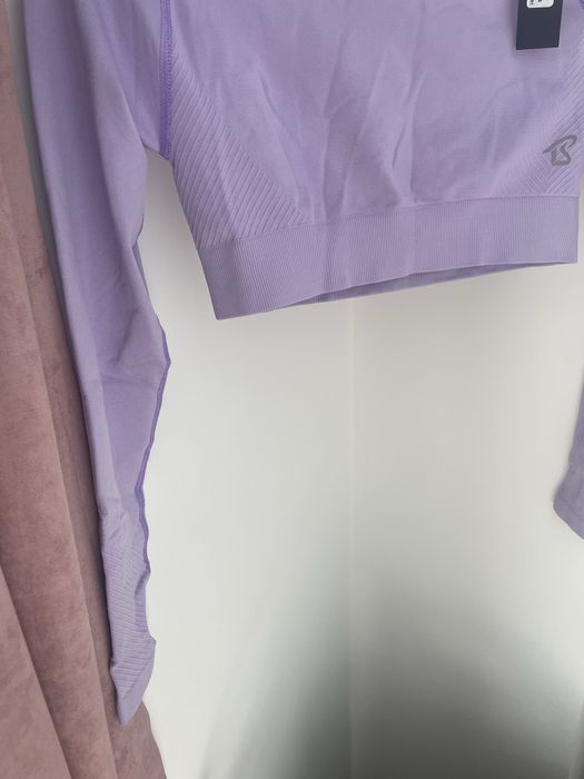 Спортен екип чисто нов