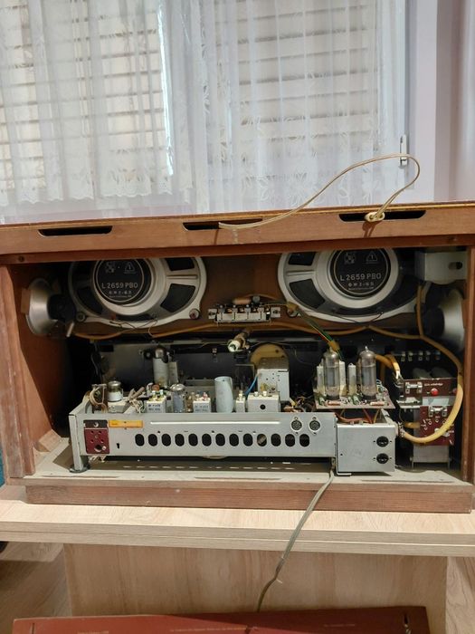 De vanzare Radio capri