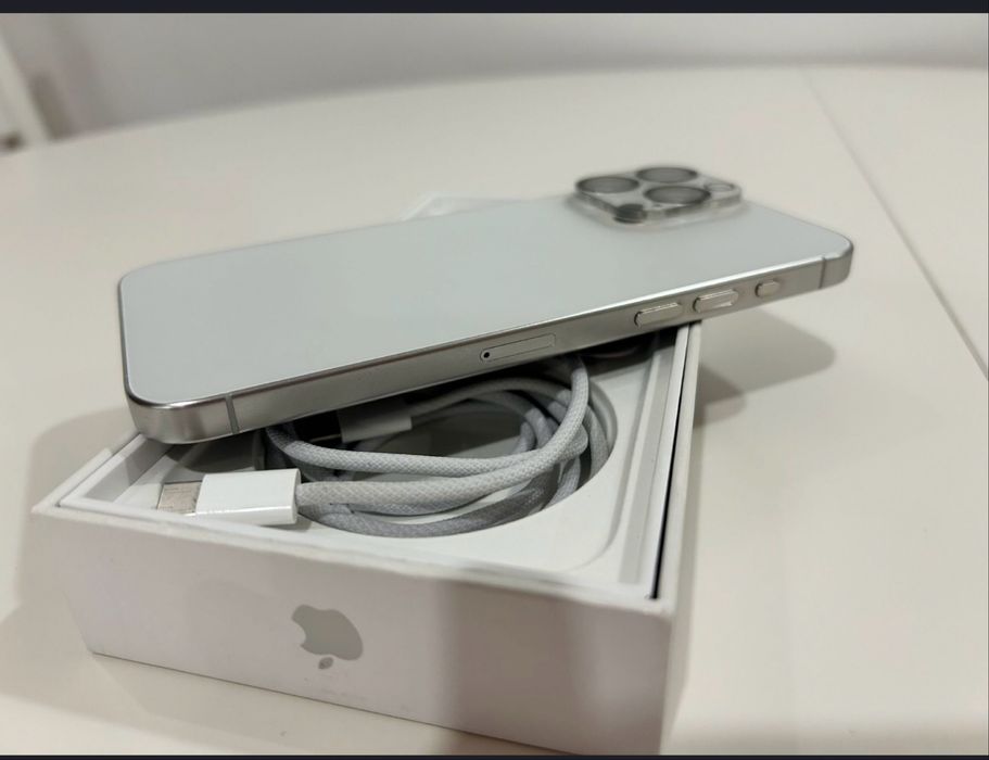 Iphone 15 pro max white 256 baterie 88% factura garantie emag 03.2027