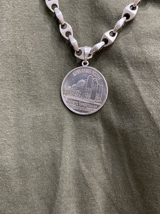 Продам серебрянную цепь