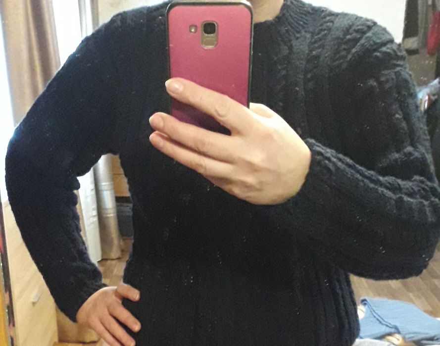 Разгружаю гардероб.