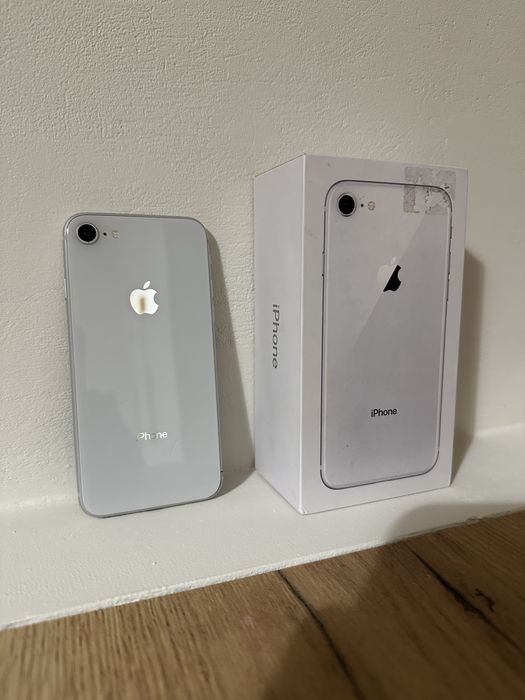 Айфон 8 IPhone 8