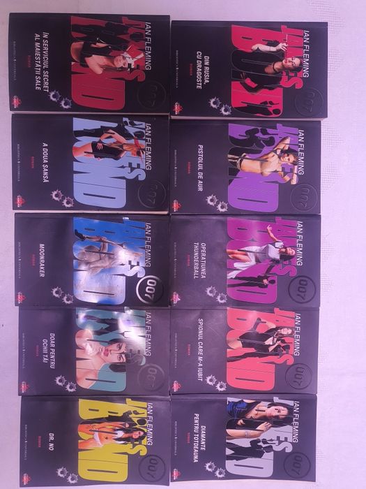Ian Fleming  007    Agatha Christie  H.Poirot Stieg Larsson  3 volume