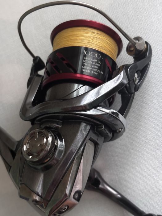 Vând lansetă YERIL AES 802UL + mulinetă Shimano Stradic CI4+ 1000