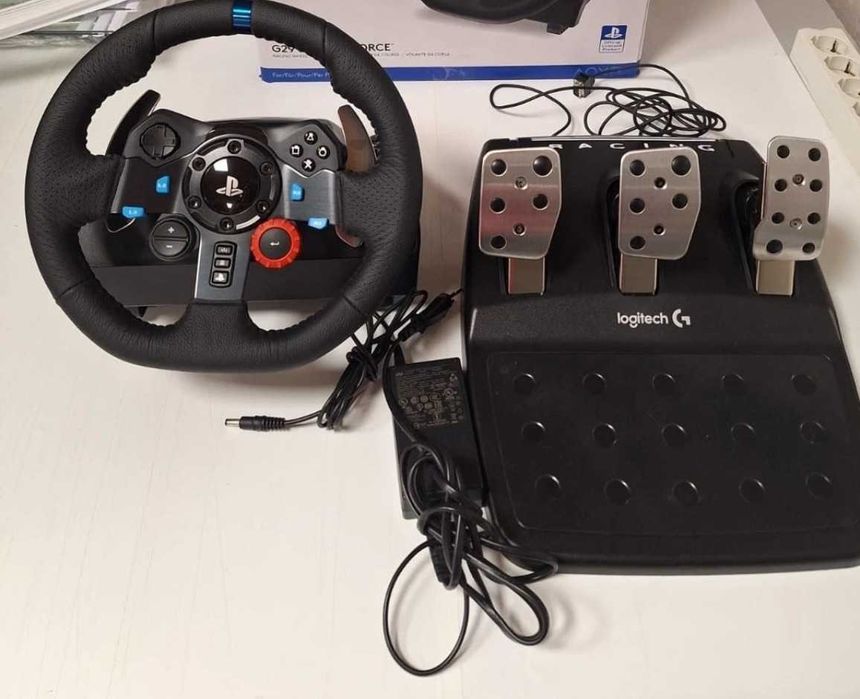 Logitech G29 - Гаранция до 11.2027 г., почти неизползван