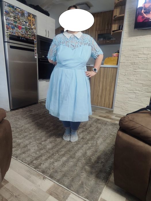 Рокля с тюл отдолу