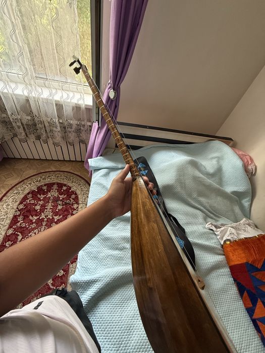 Продаю домбру качественная