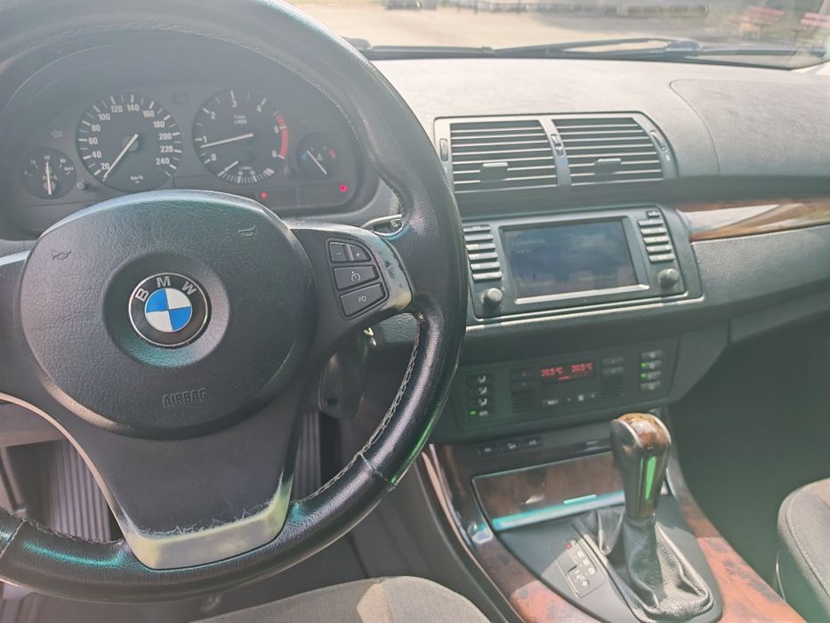 BMW X5 E53 4x4 .