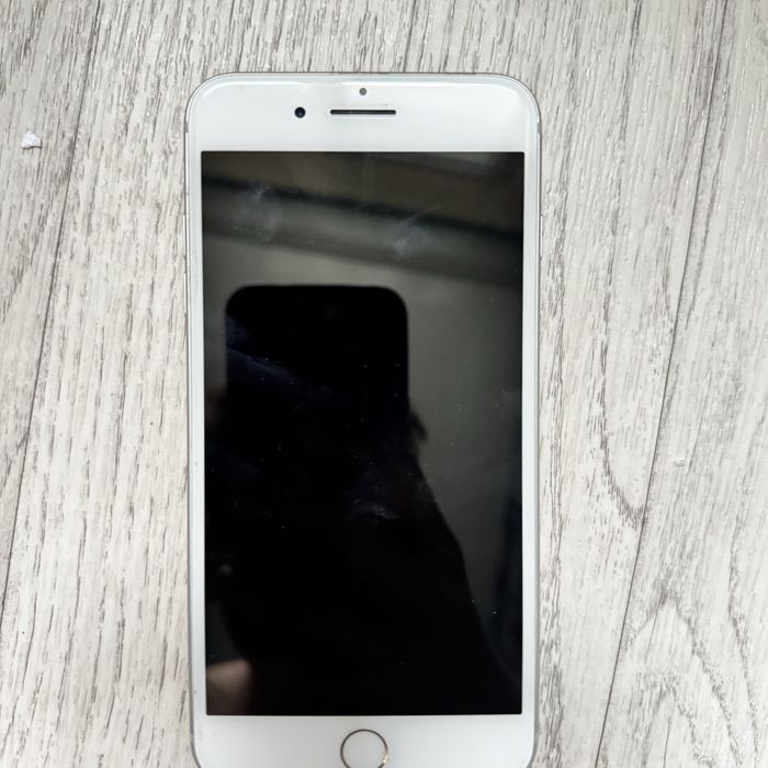 Айфон 7+ 32 гб состаяние идиал