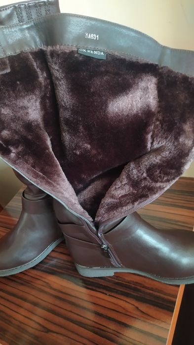 Сапоги новые на 37 размер женские до колена