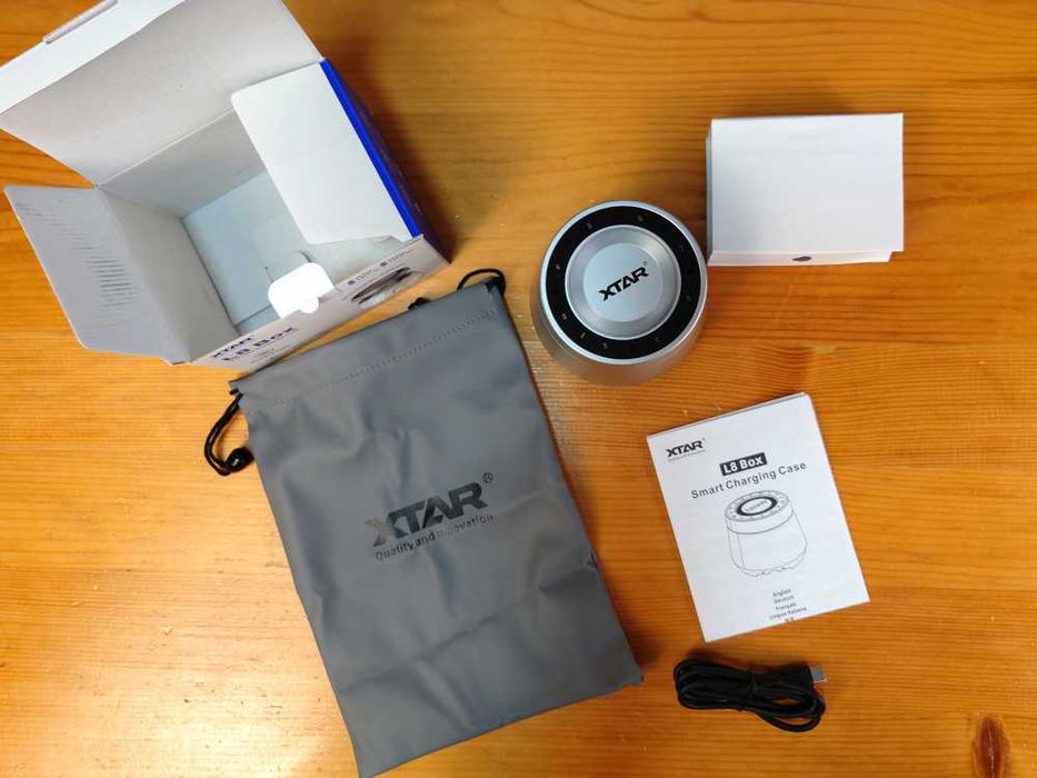 2 в 1 Бързо Зарядно За Презареждаеми Батерии АА и ААА Li-ion и NiMH XTAR L8 BOX