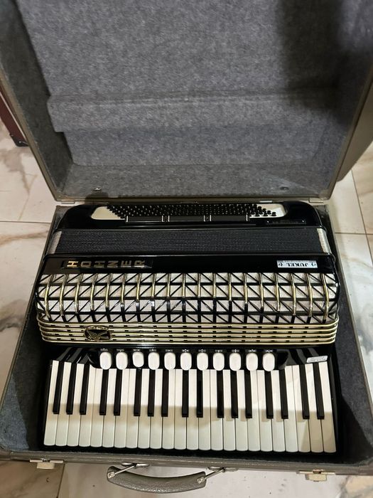 Acordeon Hohner Atlantic IV