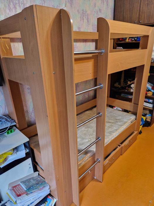 Кровать детская с матрацами двухъядерная