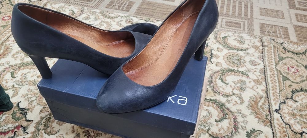 Продам дёшево Обувь б/у