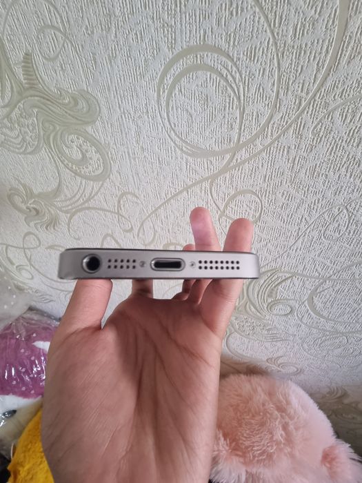 Iphone 5s sotiladi