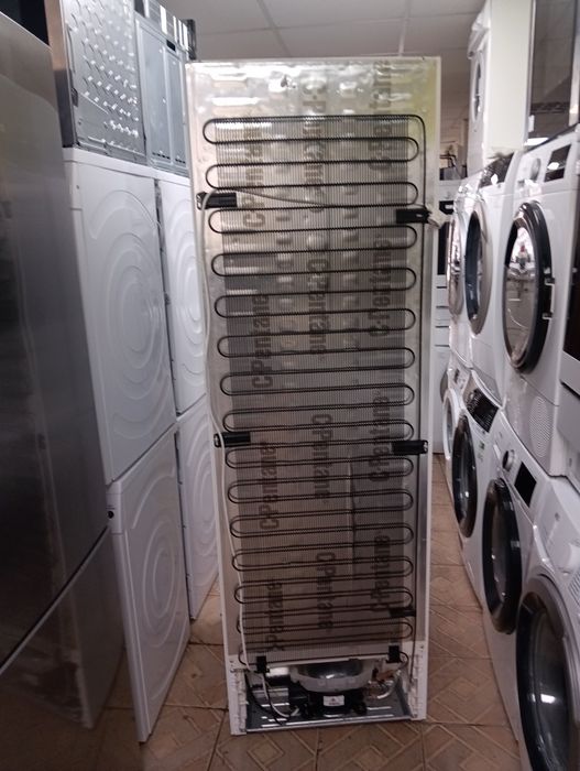 Комбиниран хладилник с фризер Сименс Siemens А+++ 2 години гаранция!