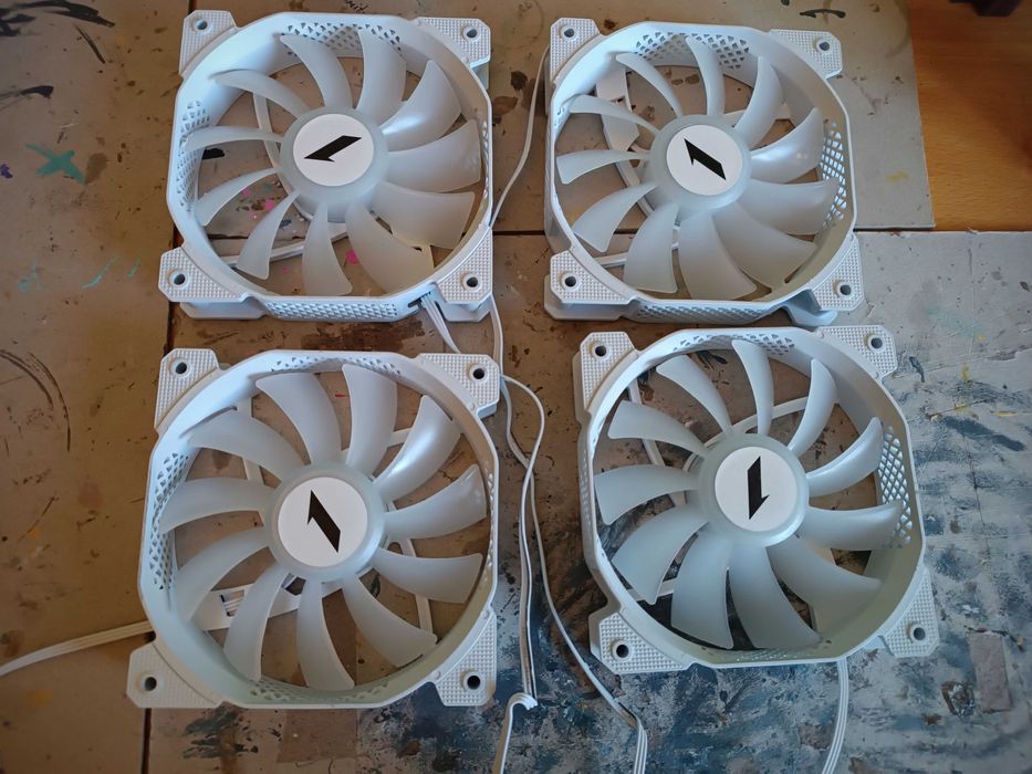 4 броя вентилатори 120 mm 1stPlayer F1