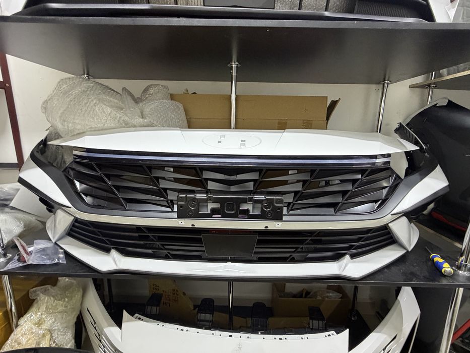 Hyundai Elantra китайская сборка передний бампер белый