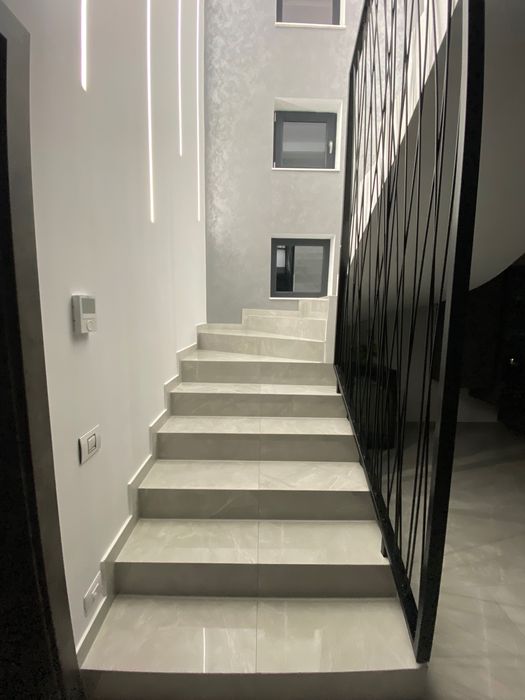 Casă superbă cu piscină lângă pădure cu acces privat