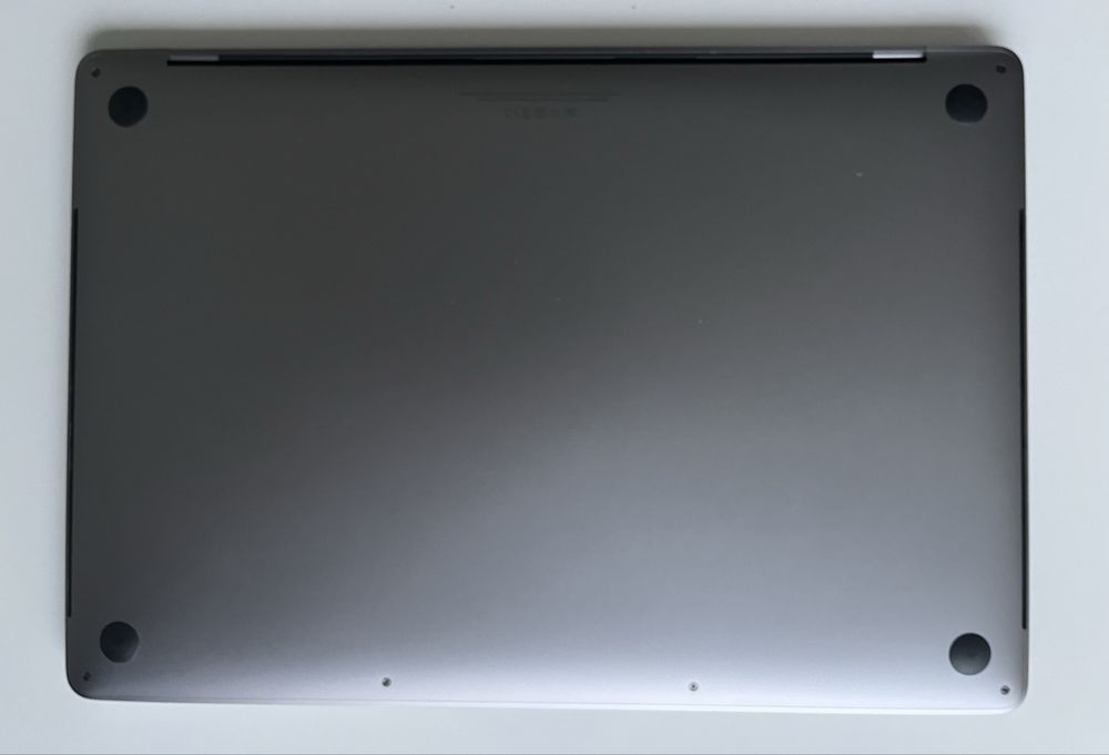 Apple MacBook Pro "Core i7" 2.6 15" Touch/2018 Mid-2018 15" (Touch Bar) 512 SSD,16 RAM