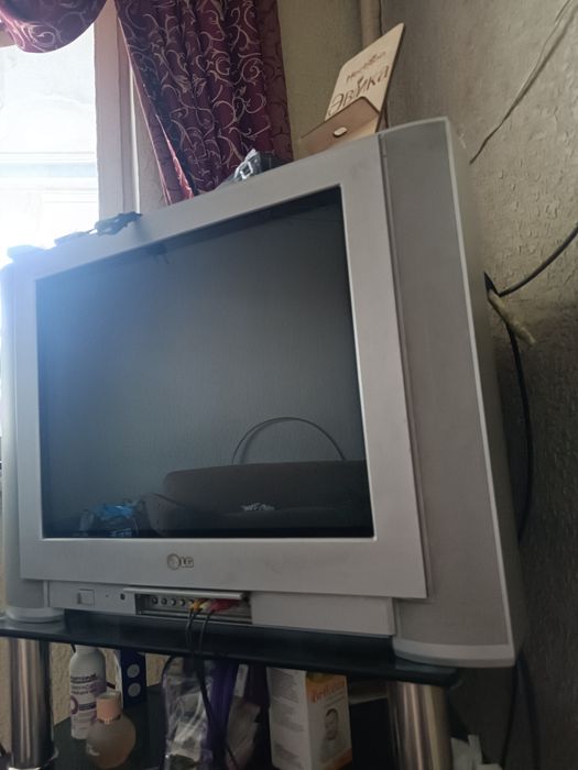 LG Telivizor ishlab turibdi kimga kk