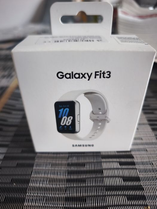 (Нов!) Смарт гривна Samsung Galaxy Fit 3 - нова