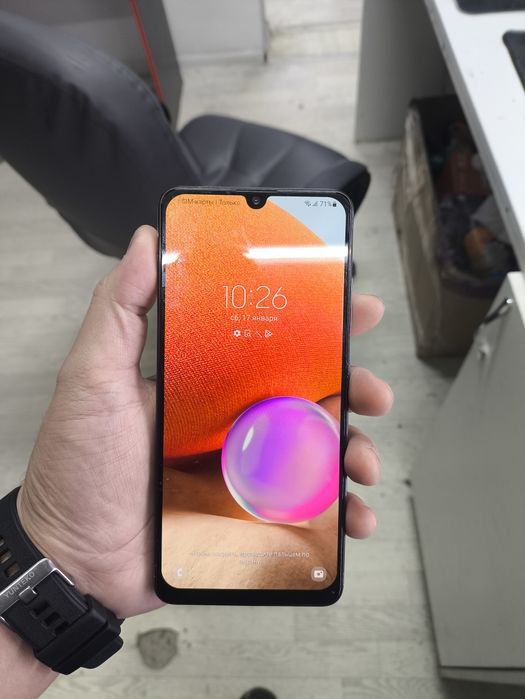 Самсунг а 32  на 128