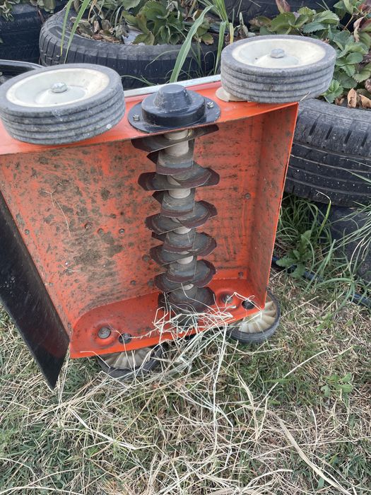 Scarificator EUROPA functioneaza bine il vind pentru ca mai am unul