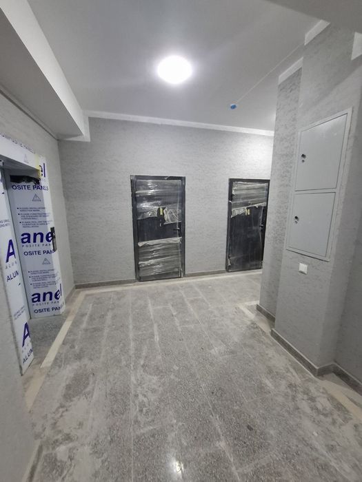 Ibin sino Novstroyka sotiladi 3 xona 80 kv